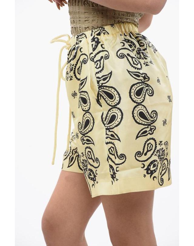 나누슈카 [해외직구] 나누슈카 숏팬츠 NW23PFST00111 0 BANDANA LARGE SCALE Yellow 착용컷