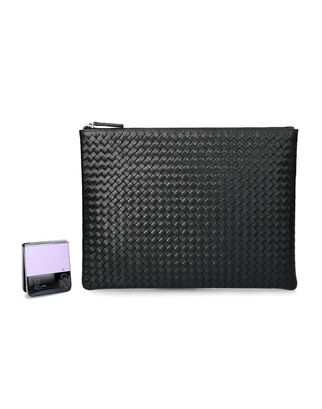 드래곤 디퓨전 26SS 드래곤디퓨전 A4 포셰트 클러치백 8058 BLACK 착용컷