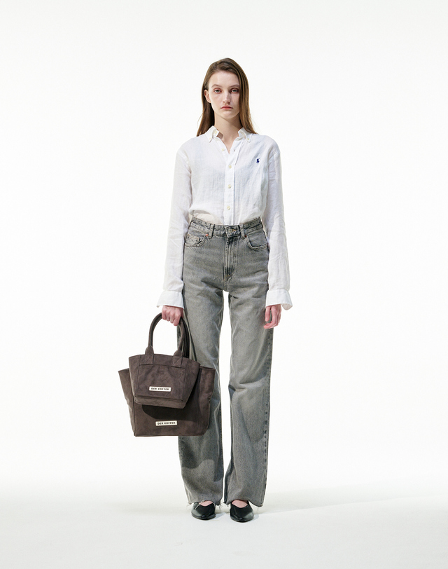 델코퍼 SHOPPER SUEDE [CHARCOAL]_MINI 착용컷