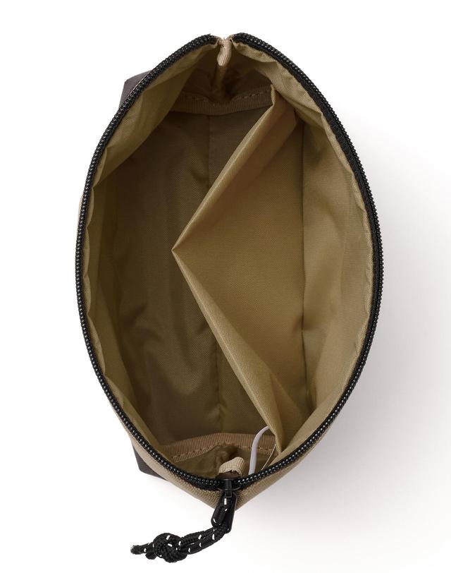 델코퍼 HARMONY POUCH (L-SIZE) [DARK SAND] 착용컷