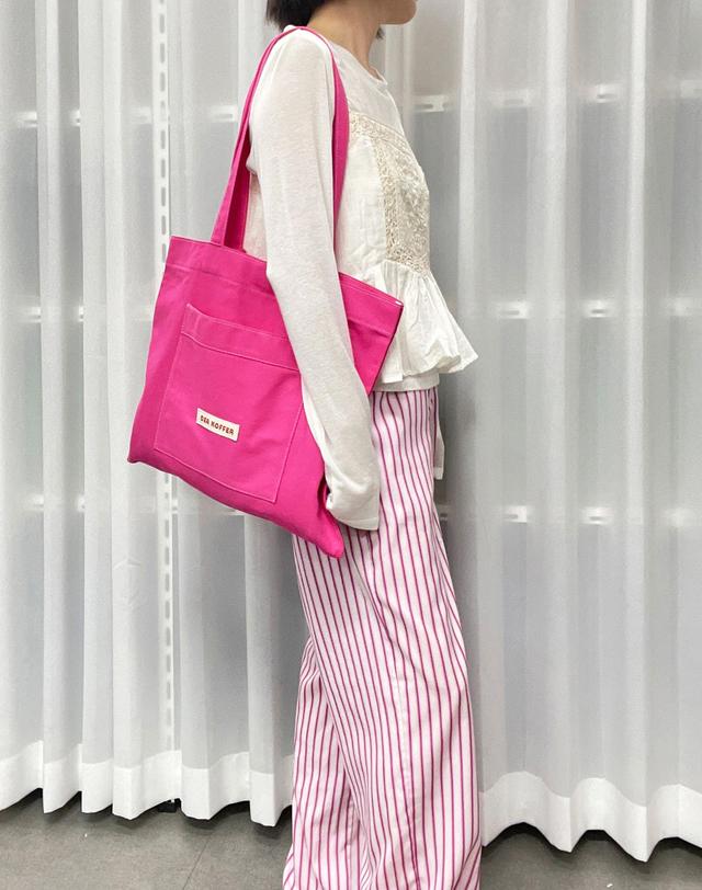 델코퍼 SHOPPER POCKET BAG [MAGENTA] 착용컷