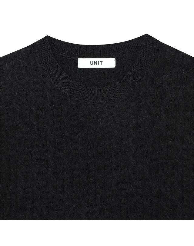 유닛 캐시미어 케이블 반팔 지니아 크루넥 풀오버 (UFKKCN310C-BLACK) 착용컷