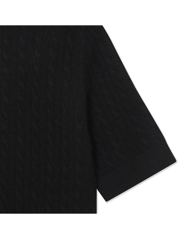 유닛 캐시미어 케이블 반팔 지니아 크루넥 풀오버 (UFKKCN310C-BLACK) 착용컷