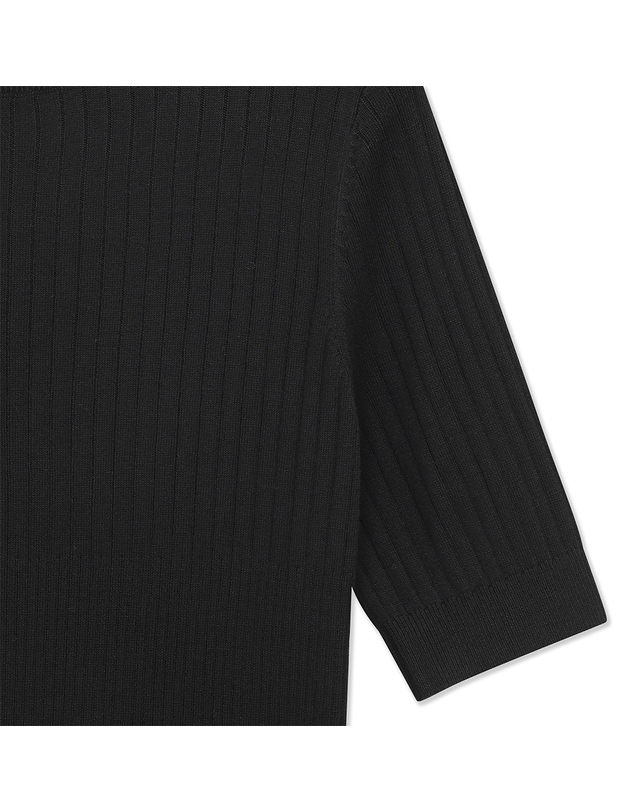 유닛 캐시미어 블렌디드 반팔 스노우벨 모크넥 풀오버 (UFKKMN333N-BLACK) 착용컷