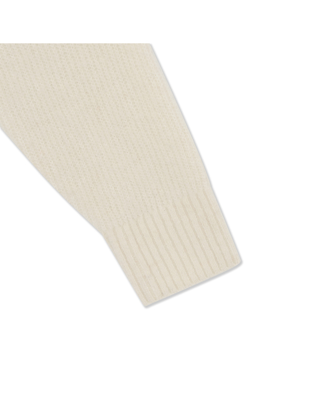 유닛 알파카 블렌드 크루넥 컬러링 케이블 스노우베리 풀오버 (UFKKCN419N-BEIGE) 착용컷