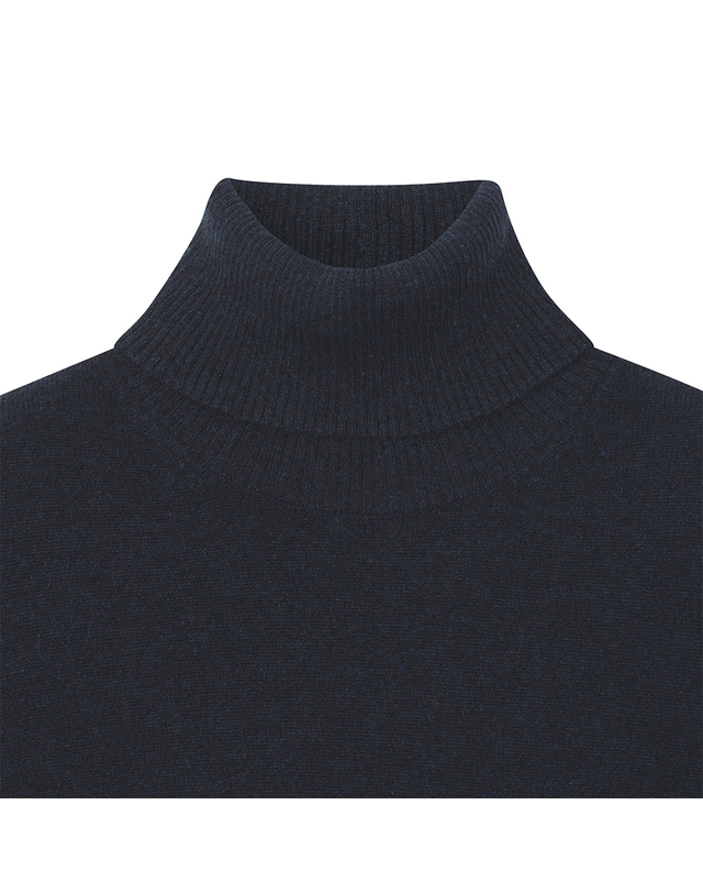 유닛 캐시미어 베이직 터틀넥 튜베로즈 풀오버 (UFKKTN440C-NAVY) 착용컷