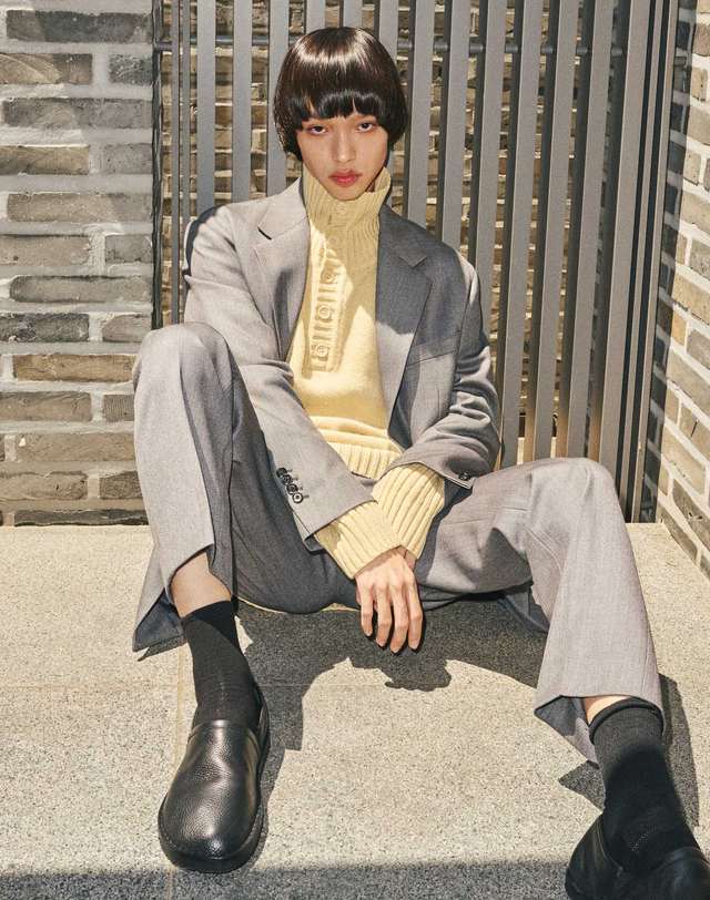 하우스 HAUS 울블렌드 팬츠 그레이 (세미오버핏)_CSLUC21HSG 착용컷