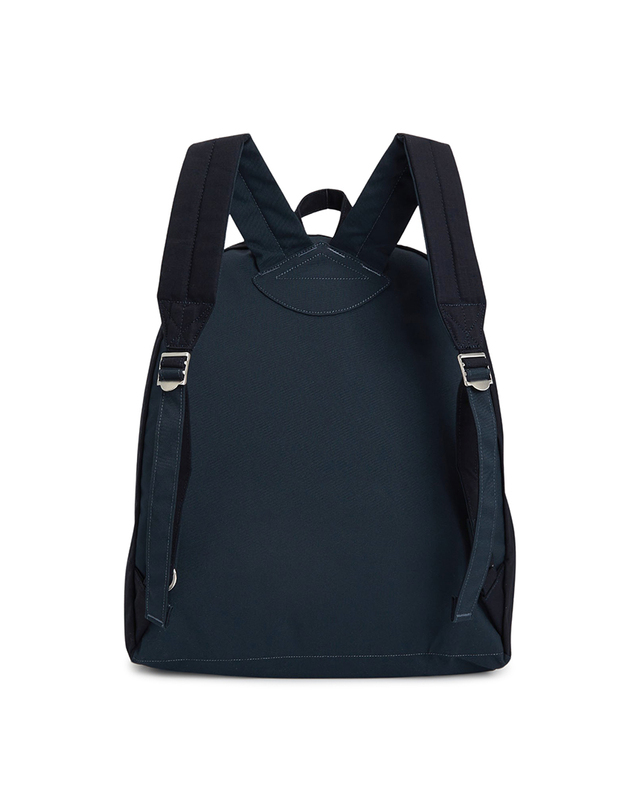 나나미카 26FW 나나미카 데이 백팩 S25SO105E NAVY (남여공용) 착용컷