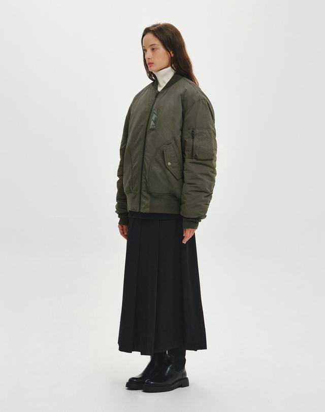 힐리먼트 포그 MA-1 패딩 점퍼 (KHAKI) 착용컷