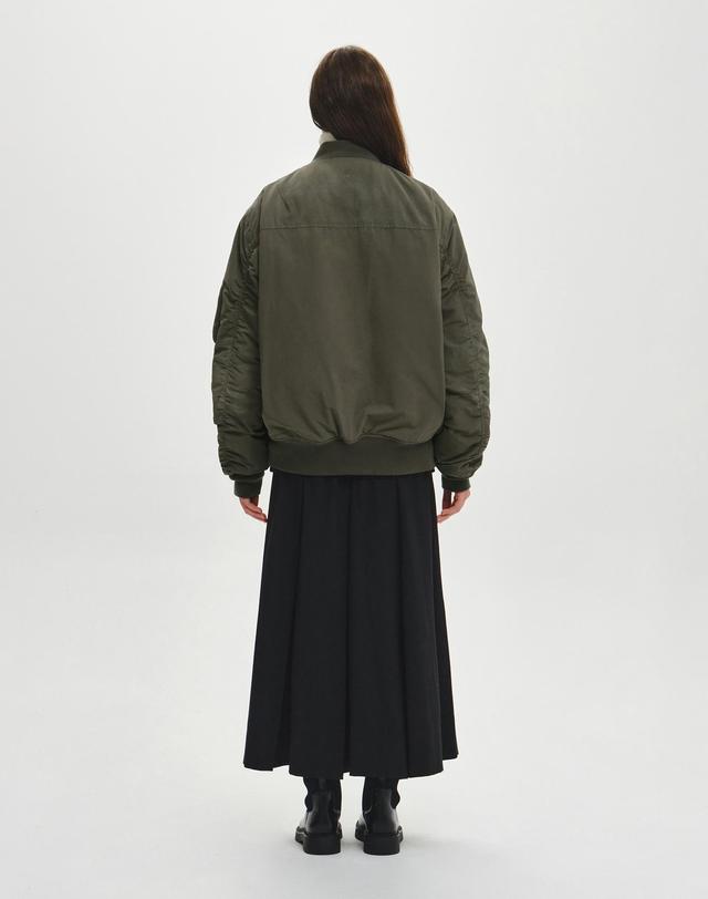 힐리먼트 포그 MA-1 패딩 점퍼 (KHAKI) 착용컷