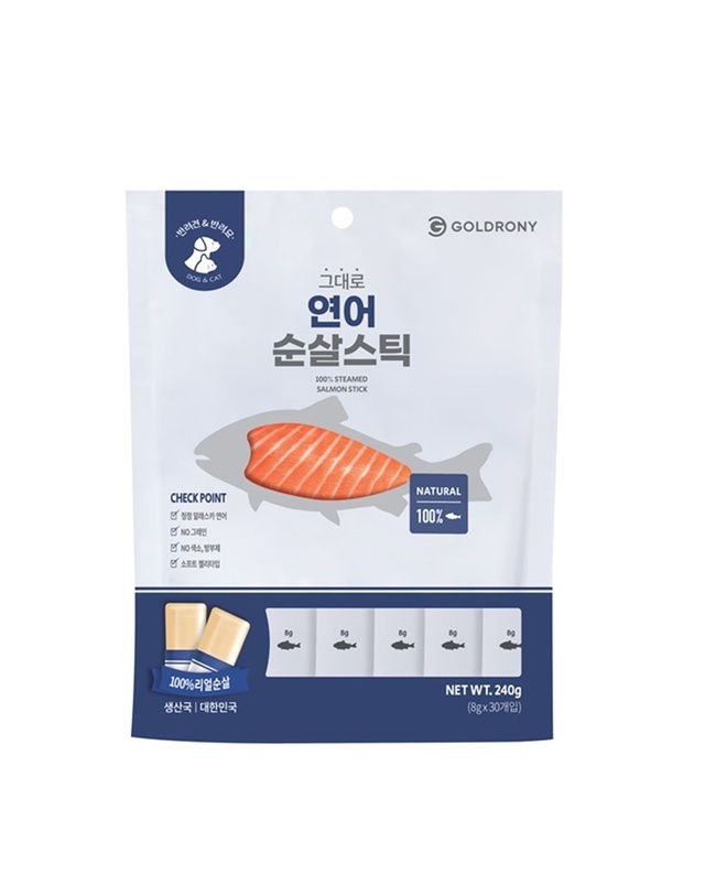 골드로니 그대로 순살스틱 연어 30개입 강아지 고양이 간식 착용컷