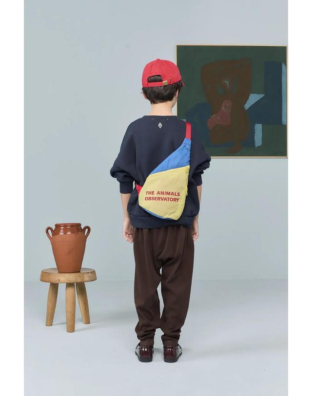 타오 키즈 타오 TAO 타오 26FW 아동 바디백 WALLABY ACCESSORIES BAG F26192-185-EN 화이트 착용컷