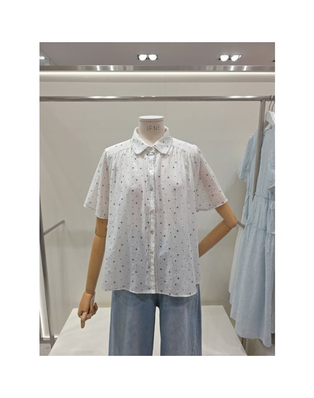 이프네 [갤러리아] [이프네]데일리 스티치 패턴 셔츠(IQ5WBL44) 착용컷