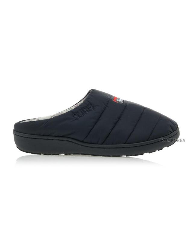 난가 [난가] FW26 공용 오로라텍스 패딩 슬리퍼 NA2443 3E105 BLK 착용컷