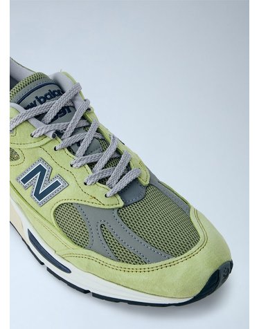 [해외직구] 26 F/W 뉴발란스 MADE 인 UK 991V2 썸머 BRIGHTS 스니커즈 U991WG2 B0112297080