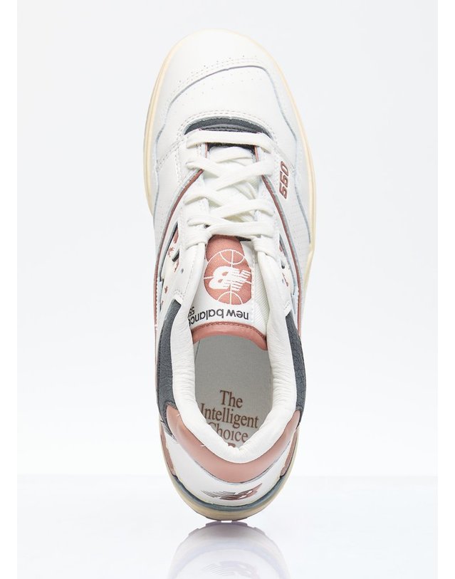 뉴발란스 [해외직구] 24 S/S 뉴발란스 550 스니커즈 BB550VGC B0111121372 착용컷