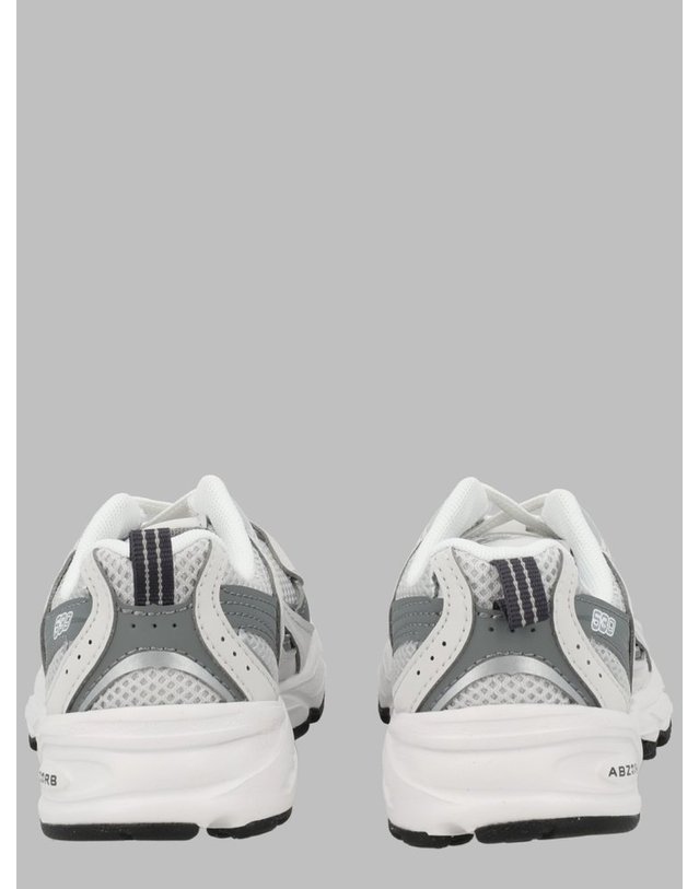 뉴발란스 [해외직구] 26 F/W 뉴발란스 스니커즈 530 BUNGEE (KIDS 상품) PZ530CBK_GREY B0042277770 착용컷
