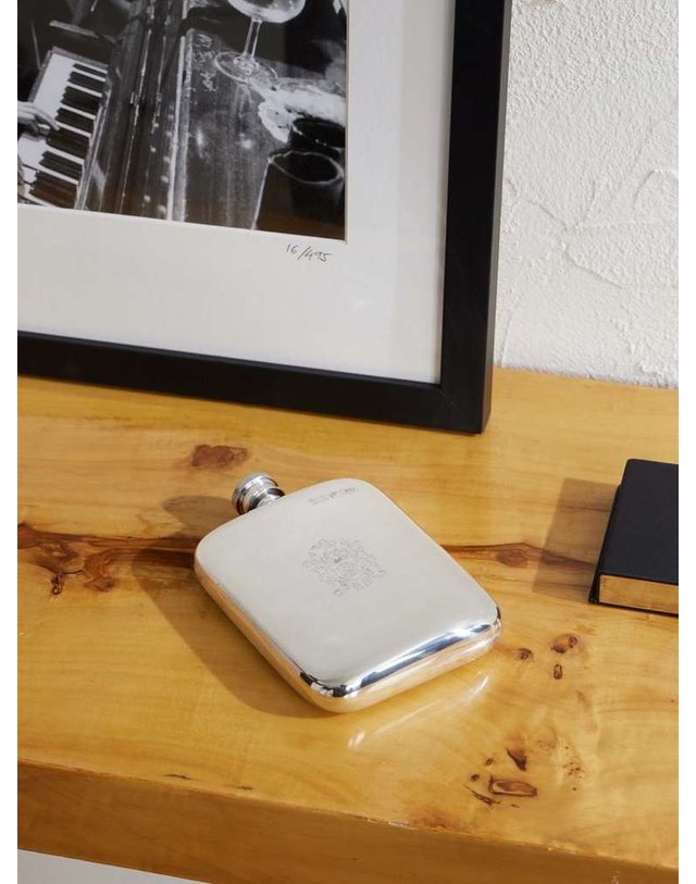 던힐 [해외직구] 던힐 ARMORIAL 엔그레이브 실버톤 FLASK DU26RTF2105 B0082325737 착용컷