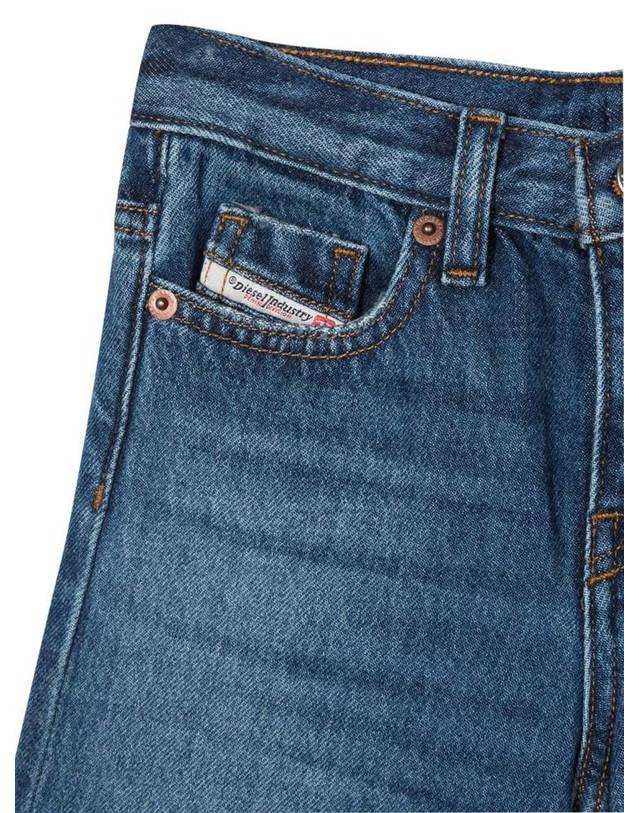 디젤 [해외직구] 22 S/S 디젤 팬츠 (KIDS 상품) J00509K_KXBBSK01 B0040187385 착용컷