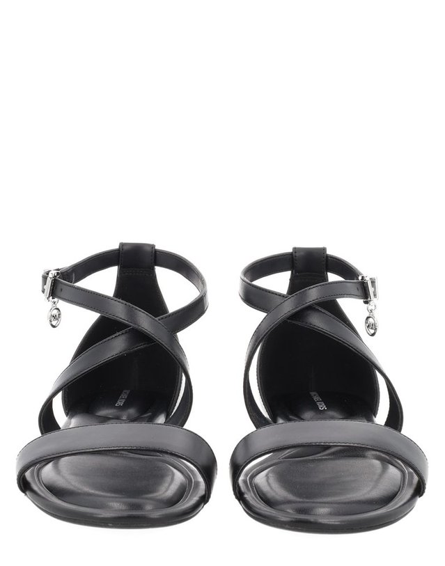 마이클 코어스 [해외직구] 26 S/S 마이클 코어스 샌들 알렉사 40S6AXFS1L_001BLACK B0041967362 착용컷