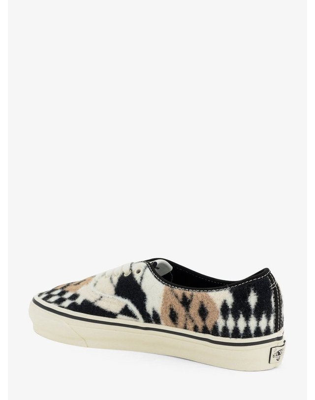 반스 [해외직구] 반스 VANS X PRINGLE LX 어센틱 44 패브릭 스니커즈 VN000EK4BPR1 B0652491637 착용컷