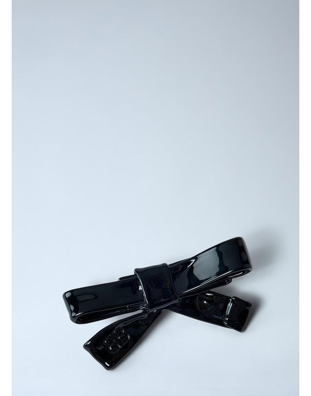 발렌시아가 [해외직구] 25 F/W 발렌시아가 보우 귀걸이 835414 TZ99M 1449 B0111757568 착용컷