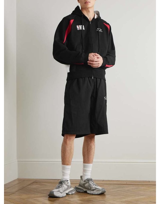 발렌시아가 [해외직구] 26 S/S 발렌시아가 NBA 오버사이즈 로고-엠브로이드 코튼-저지 집업 후드 863850TTVV9 B0081951101 착용컷