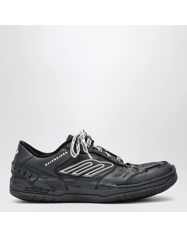 발렌시아가 [해외직구] 26 F/W 발렌시아가 HAMPTONS WORNOUT 블랙 스니커즈 841765WCURB-1000 B0052173395 착용컷