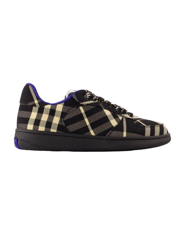 버버리 [해외직구] 24 F/W 버버리 TERRACE 스니커즈 BURBERRY 신세틱 블랙 8095370-A1003 B0731451264 착용컷