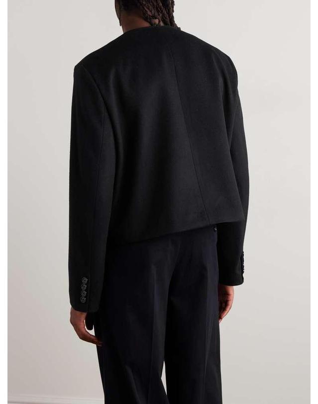 셀린느 [해외직구] 26 S/S 셀린느 크롭 로고-엠브로이드 울펠트 자켓 RV0PC998K. B0081933436 착용컷