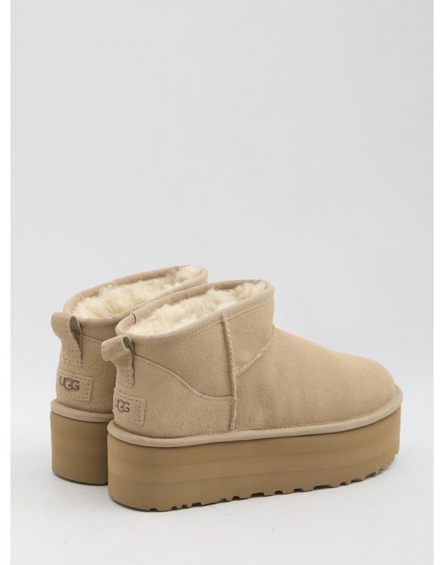 어그 [해외직구] 25 F/W 어그 CLASSICUGG ULTRA 미니 플랫폼 1135092SAN B0021852089 착용컷