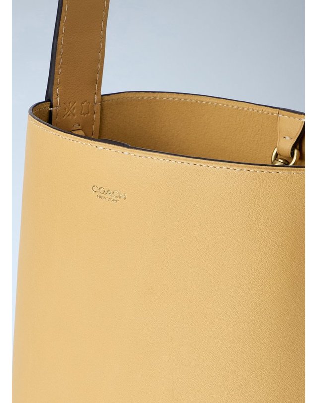 코치 [해외직구] 26 S/S 코치 블리커 버킷 백 21 CCX07/B4/VANILLA B0112032667 착용컷