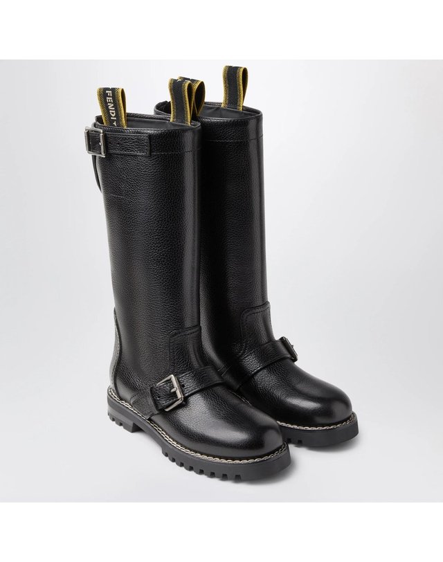 펜디 [해외직구] 26 F/W 펜디 블랙 COMMANDO 부츠 인 카프스킨 8T9048AY0N-F0QA1 B0052318776 착용컷