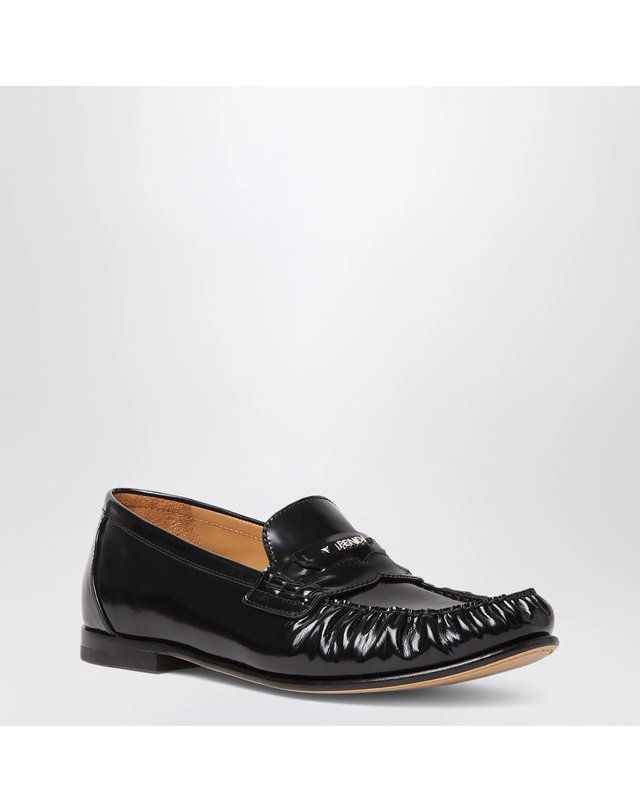 펜디 [해외직구] 26 F/W 펜디 FENDI SCRUNCH 모카신 인 블랙 레더 7D199669F-F0QA1 B0052363384 착용컷