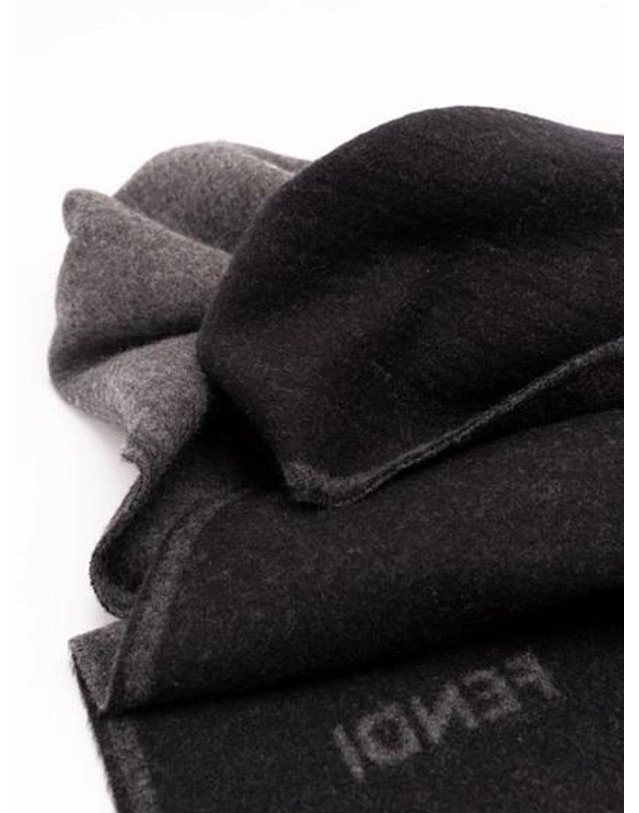펜디 [해외직구] 펜디 SCIARPA FENDI BICOLORE FXS416B1VY F1Y8B B0442335955 착용컷