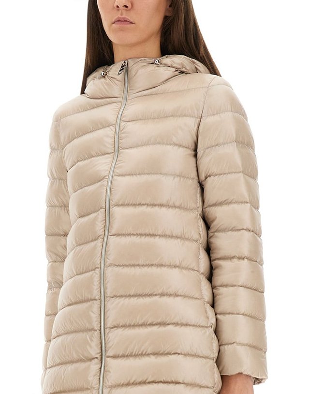 에르노 [해외직구] 26 F/W 에르노 PIUMINO ASHAPE 리조트 PI00133DR_12017Z1985 B0042066984 착용컷