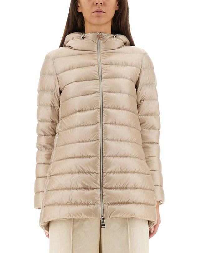 에르노 [해외직구] 26 F/W 에르노 PIUMINO ASHAPE 리조트 PI00133DR_12017Z1985 B0042066984 착용컷