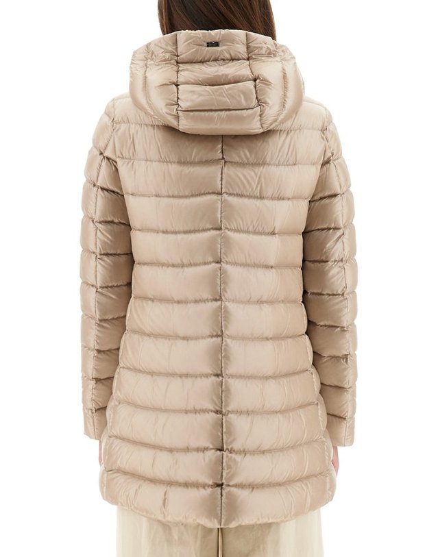 에르노 [해외직구] 26 F/W 에르노 PIUMINO ASHAPE 리조트 PI00133DR_12017Z1985 B0042066984 착용컷