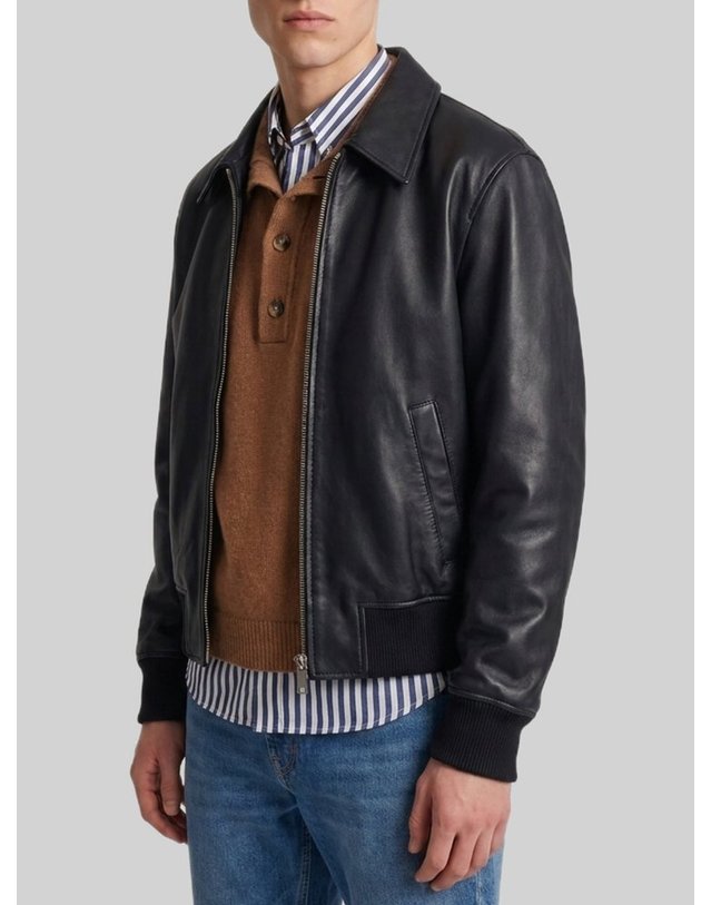 아미 [해외직구] 26 F/W 아미 블랙 LAMBSKIN 레더 집업 자켓 HJK850LH0068001 B0022267960 착용컷