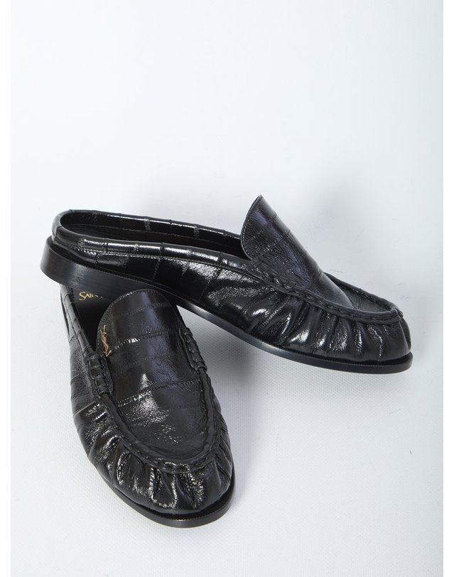 생로랑 [해외직구] 26 S/S 생로랑 르 로퍼 로퍼 인 EEL 스킨 8697420WXAF1000 B0022033298 착용컷