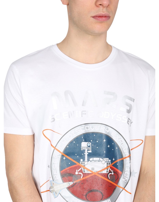 알파 인더스트리 [해외직구] 21 S/S 알파 인더스트리 MISSION TO MARS 티셔츠 126531_09 B0040171601 착용컷