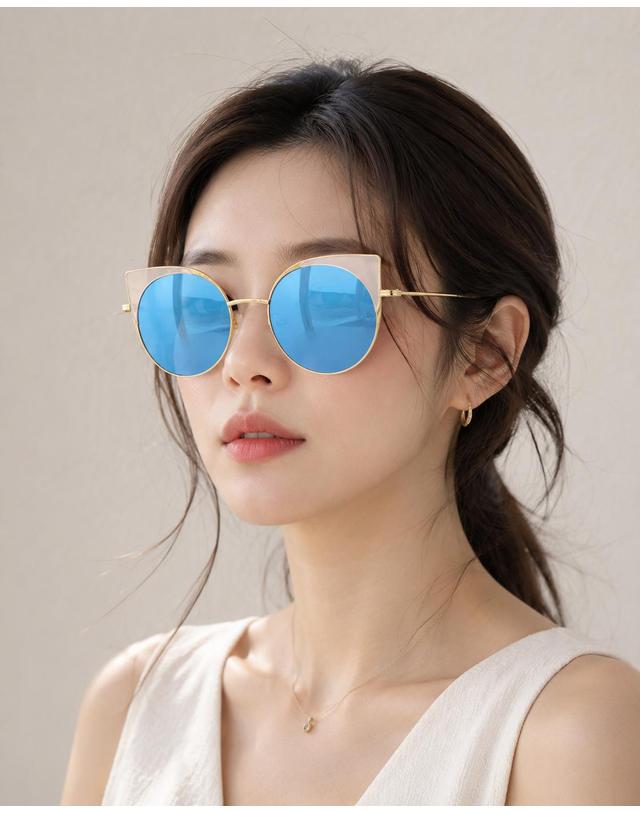 린타 린타 여성 라운드 콤비 캣아이 선글라스 L4008HW-2BLU 미러렌즈 착용컷