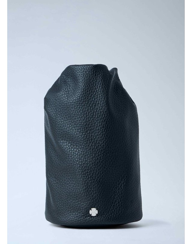 더 로우 [해외직구] 26 S/S 더 로우 스포티 파우치 백 W1336M-L129-BAS B0111928856 착용컷