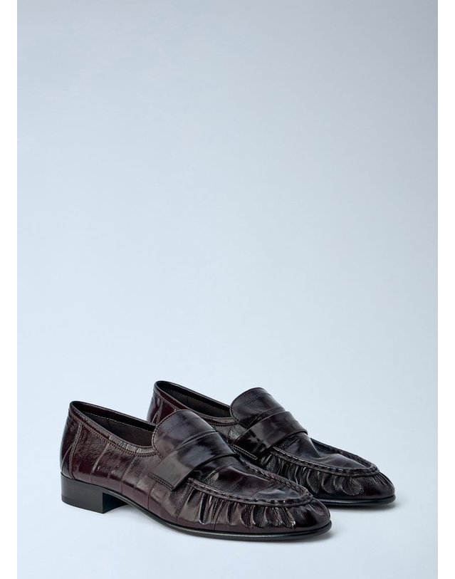 더 로우 [해외직구] 26 F/W 더 로우 소프트 로퍼 F1280-E17-BRW B0112329345 착용컷