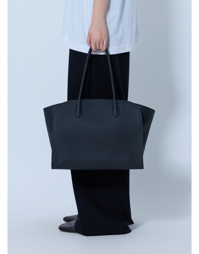 더 로우 [해외직구] 26 F/W 더 로우 MARLO 14 토트백 백 W1800-L133-BAS B0112366206 착용컷