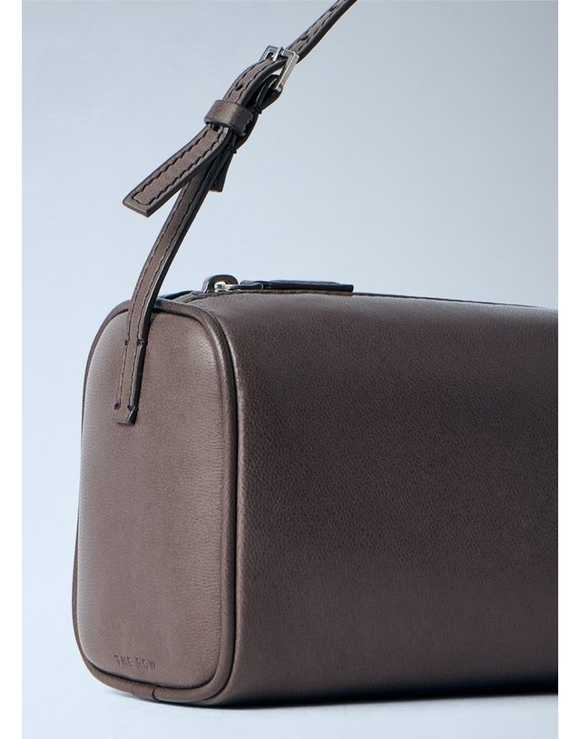 더 로우 [해외직구] 26 F/W 더 로우 90S 핸드백 W1281-L108-FUMS B0112366215 착용컷
