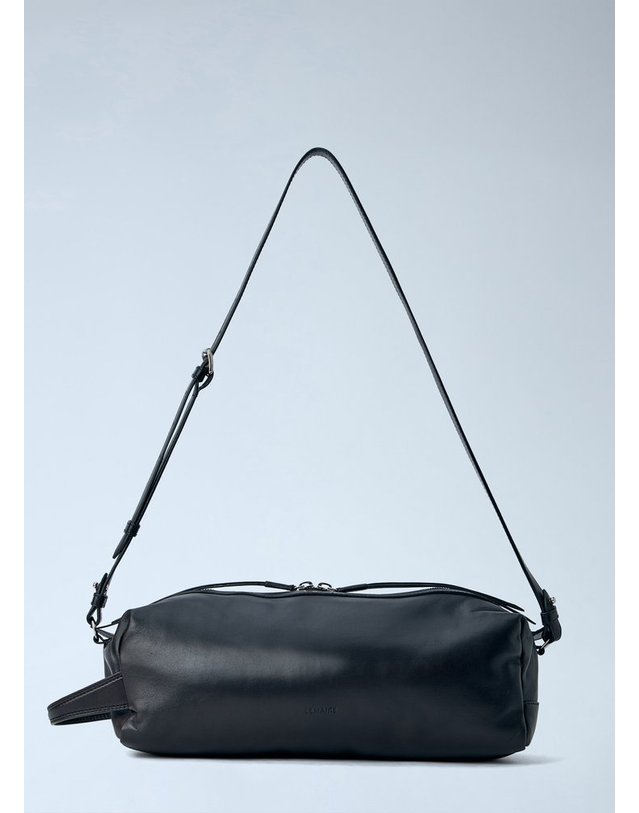 르메르 [해외직구] 26 F/W 르메르 더 CARE SLINGBAG BG0246 LL0159 BR490 B0112329275 착용컷