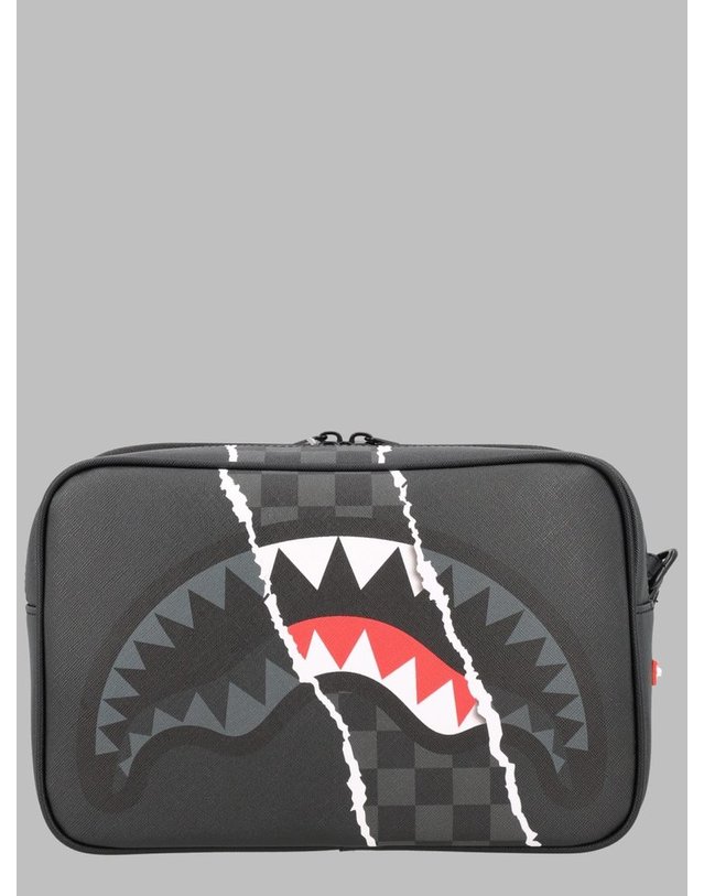 스프레이그라운드 [해외직구] 26 F/W 스프레이그라운드 CLUTCHBAGS 910B9351_NSZ B0042319968 착용컷