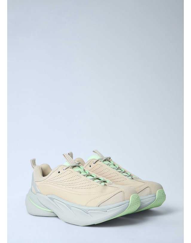 호카오네오네 [해외직구] 25 F/W 호카오네오네 ELEVON X 스니커즈 1147550-OMLL B0111688300 착용컷