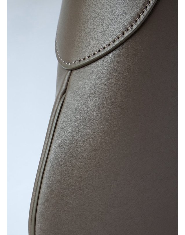 카이트 [해외직구] 26 F/W 카이트 스몰 JOAN 레더 호보 백 H1048-875-105 B0112175992 착용컷